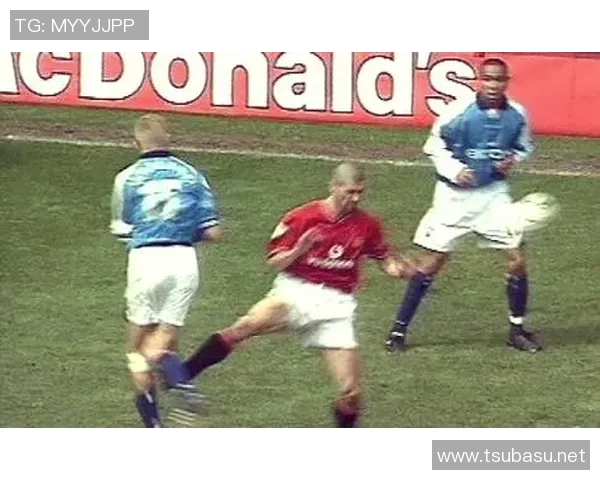 布欧足球明星的魅力与传奇：从绿茵场到万众瞩目的偶像之路